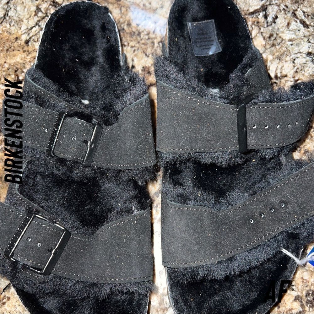 BIRKENSTOCK ARIZONA SHEARLING SUEDE LEATHER IN BLACK NWT - Picture 4 of 6